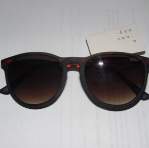 Womens Round Sunglasses